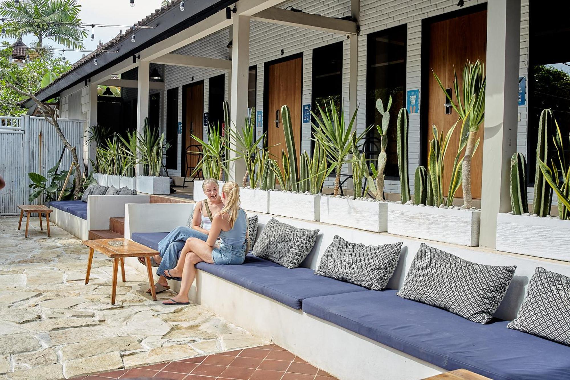 Lay Day Hostel Canggu Exterior photo